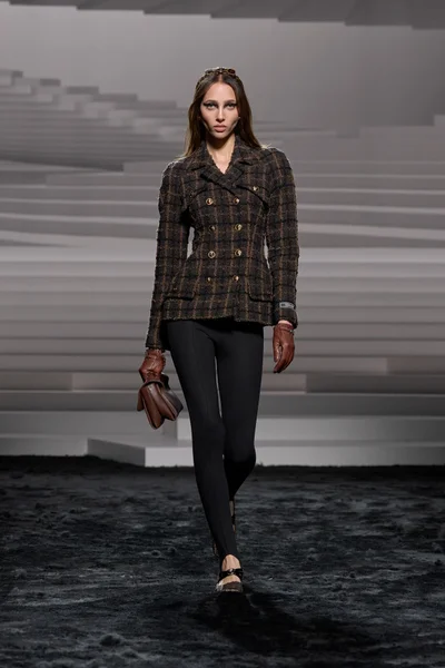 Look 39